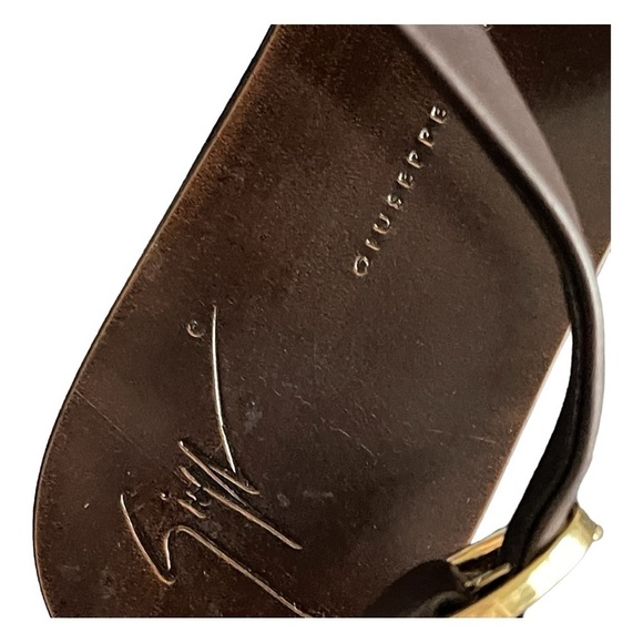 Giuseppe Zanotti Leather Rosette Sandals | Size 10 | Camo Olive Floral Thong - Picture 8 of 10